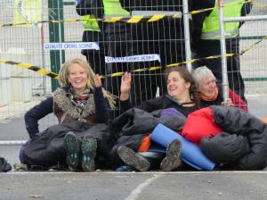 Crawberry-Hill-blockade